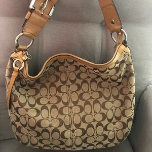 Coach classic shoulder purse